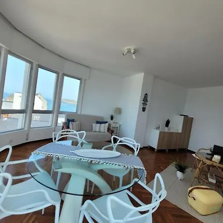 Piso Con Vistas Al Mar. Miramar Apartment San Ciprian (Galicia)